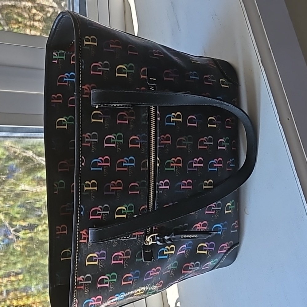 D&B Collectors shoulder bag